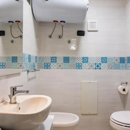 Teto's House Апартаменты *